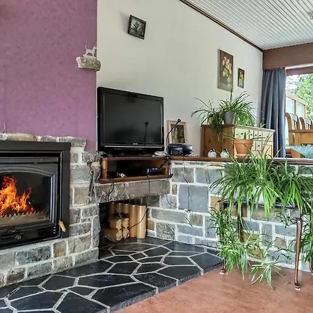 3 Bedroom Gorgeous In Prázdninový dům Saint-Hubert