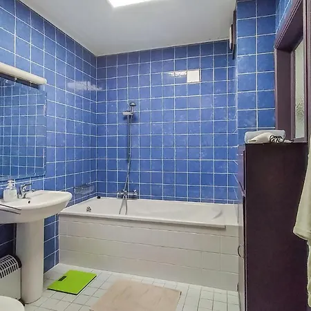 3 Bedroom Gorgeous In *