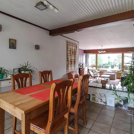 Prázdninový dům 3 Bedroom Gorgeous In Saint-Hubert